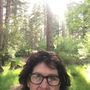 Meet your Posher, Myra